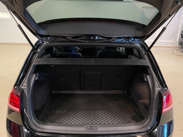 2018 VOLKSWAGEN GOLF - 24