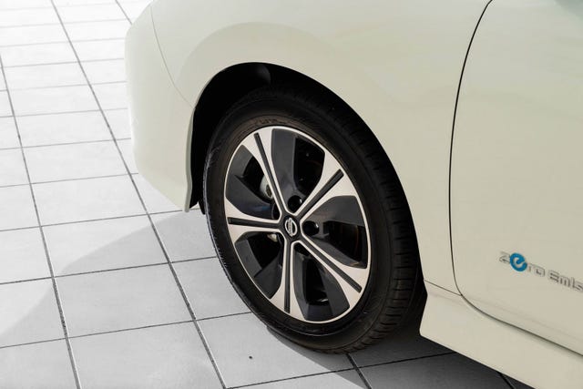 2020 NISSAN LEAF - 24
