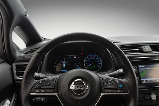 2020 NISSAN LEAF - 15