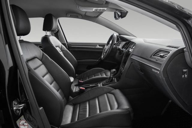 2018 VOLKSWAGEN GOLF - 25