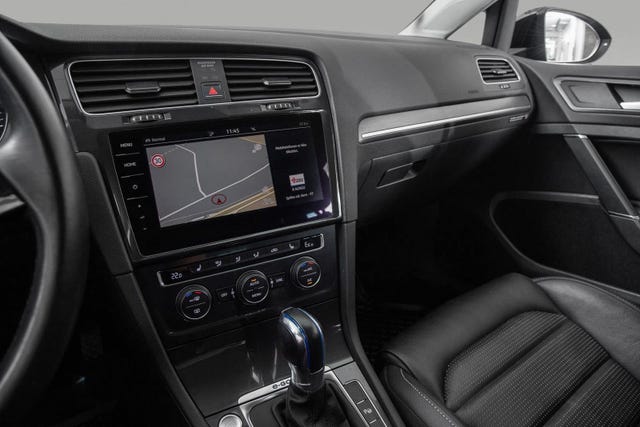 2018 VOLKSWAGEN GOLF - 13