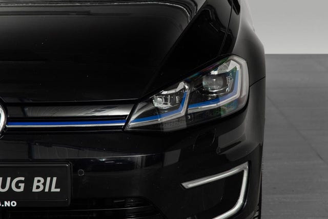 WVWZZZAUZJW902167 2018 VOLKSWAGEN GOLF-3