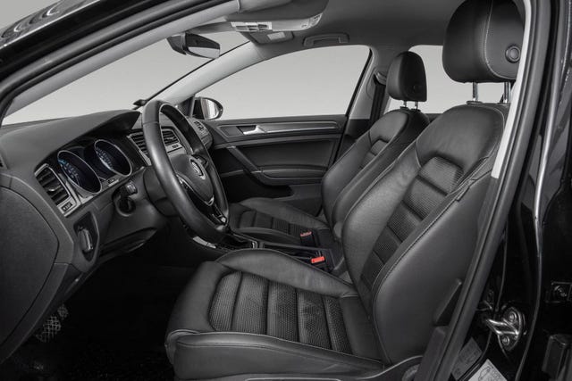 2018 VOLKSWAGEN GOLF - 10