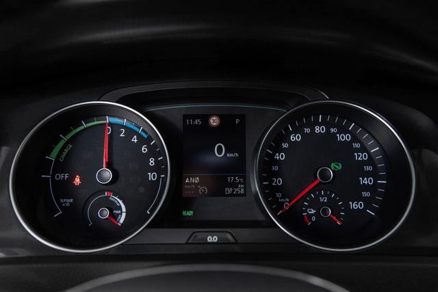 2018 VOLKSWAGEN GOLF - 12