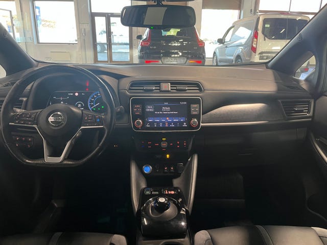 2020 NISSAN LEAF - 11