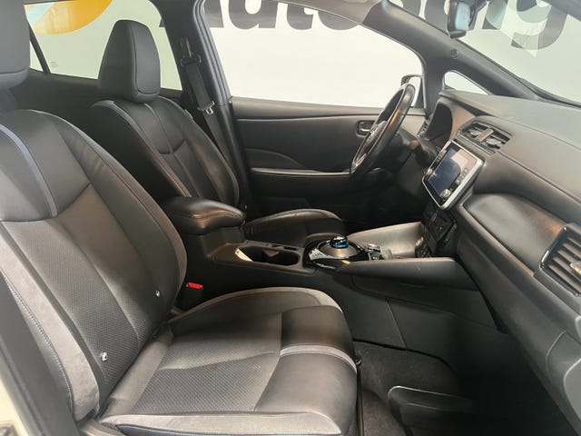 2020 NISSAN LEAF - 8