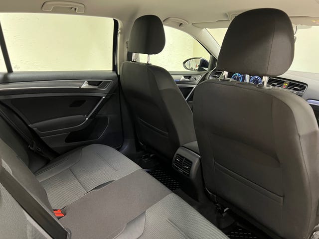 2018 VOLKSWAGEN GOLF - 18