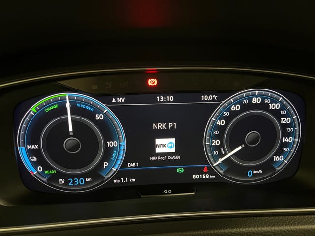 2018 VOLKSWAGEN GOLF - 36