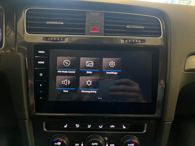 2018 VOLKSWAGEN GOLF - 26