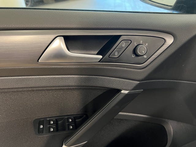 2018 VOLKSWAGEN GOLF - 17