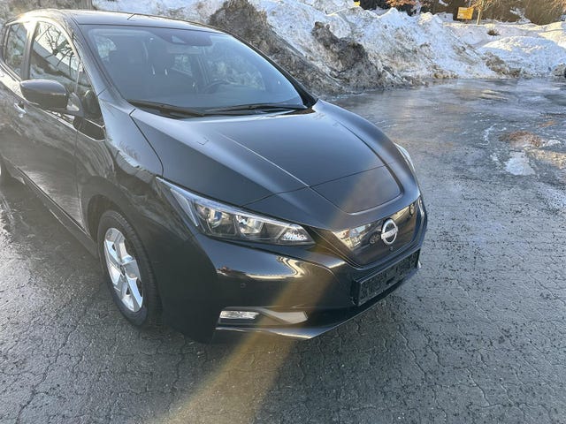 2022 NISSAN LEAF - 8