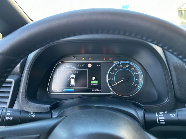 2022 NISSAN LEAF - 12
