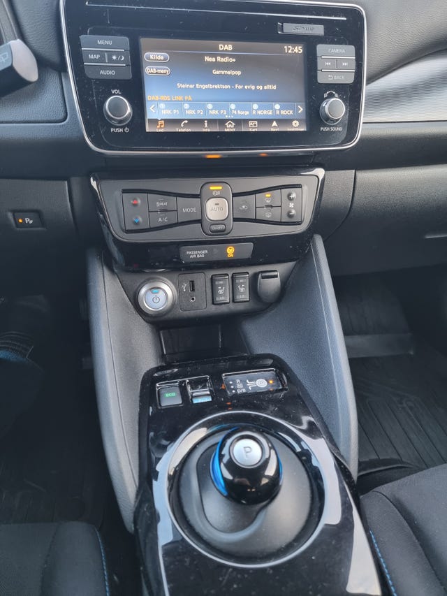 2018 NISSAN LEAF - 10