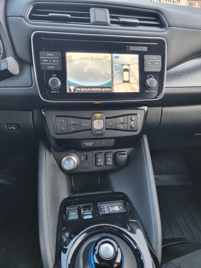 2018 NISSAN LEAF - 11