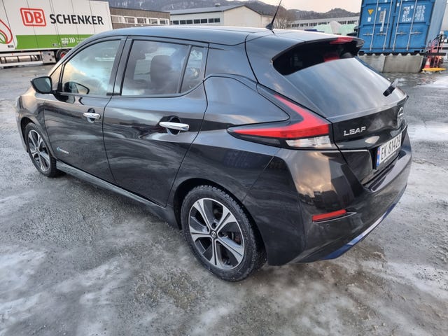 null 2018 NISSAN LEAF-4
