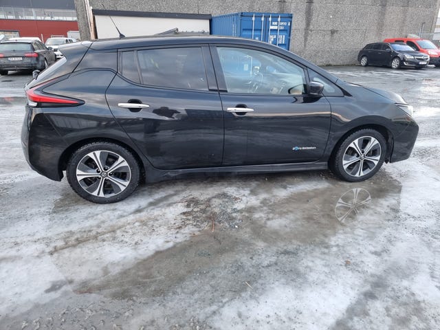 2018 NISSAN LEAF - 8