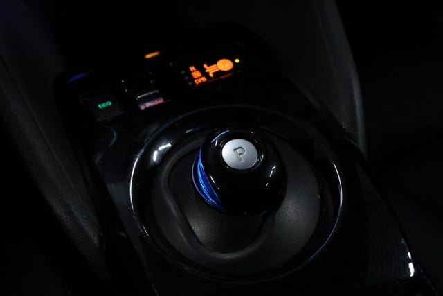 2018 NISSAN LEAF - 22