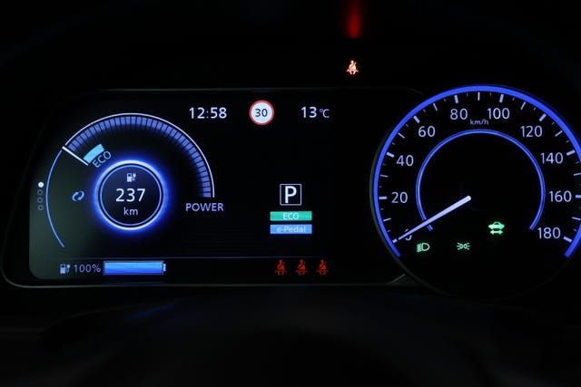 2018 NISSAN LEAF - 15