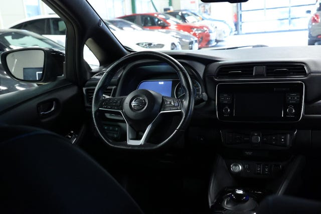 2018 NISSAN LEAF - 12