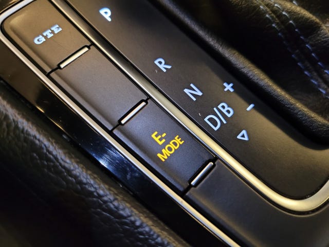 2018 VOLKSWAGEN GOLF - 26