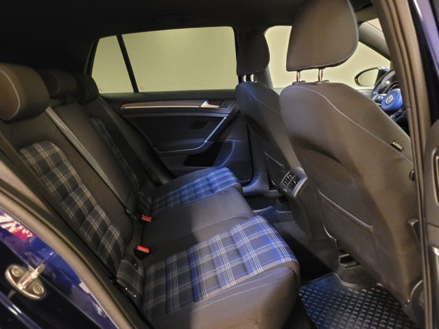2018 VOLKSWAGEN GOLF - 20