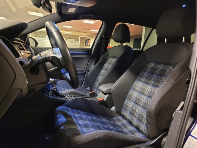 2018 VOLKSWAGEN GOLF - 23