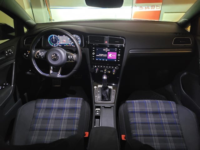 2018 VOLKSWAGEN GOLF - 35