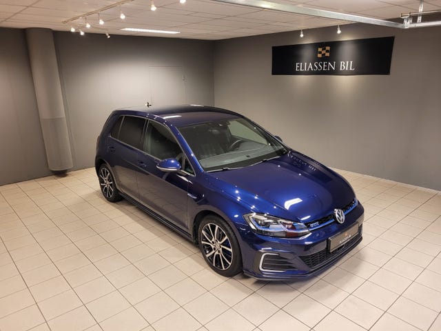 WVWZZZAUZJW803631 2018 VOLKSWAGEN GOLF-2