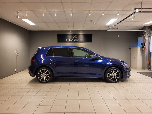 WVWZZZAUZJW803631 2018 VOLKSWAGEN GOLF-4
