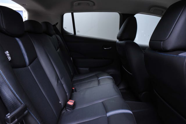2019 NISSAN LEAF - 16