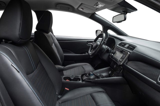 2019 NISSAN LEAF - 24