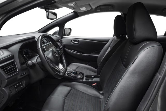 2019 NISSAN LEAF - 11