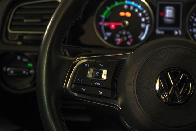 2018 VOLKSWAGEN GOLF - 19