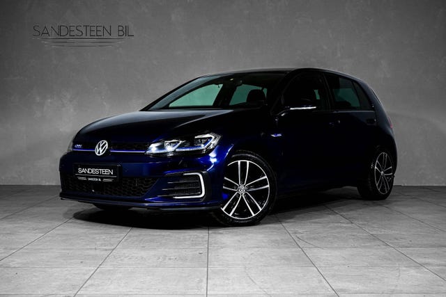 WVWZZZAUZJW808298 2018 VOLKSWAGEN GOLF-0