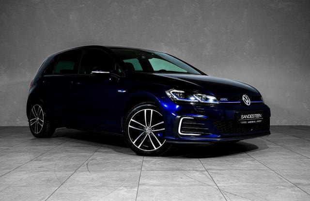 WVWZZZAUZJW808298 2018 VOLKSWAGEN GOLF-1