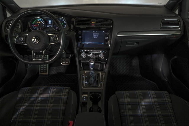 2018 VOLKSWAGEN GOLF - 15