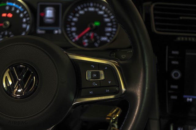 2018 VOLKSWAGEN GOLF - 18