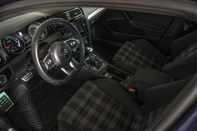 2018 VOLKSWAGEN GOLF - 14