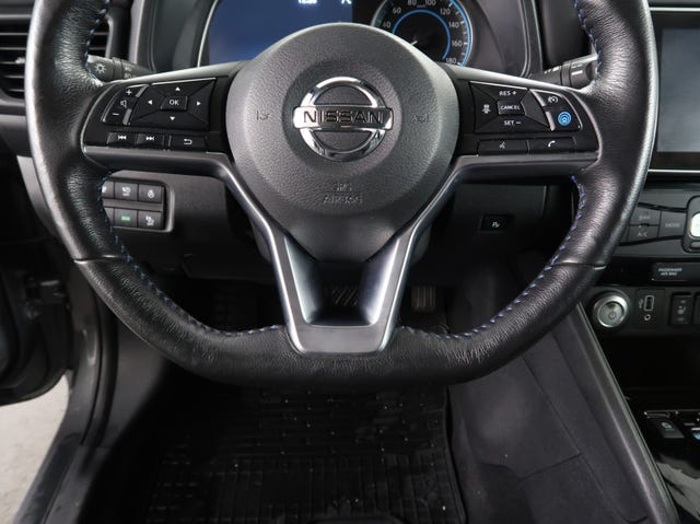 2020 NISSAN LEAF - 9