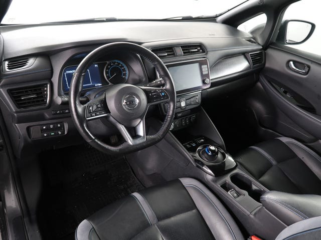 2020 NISSAN LEAF - 8