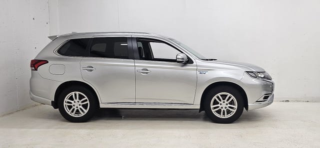 JMBXDGG3WLZ038573 2020 MITSUBISHI OUTLANDER-3