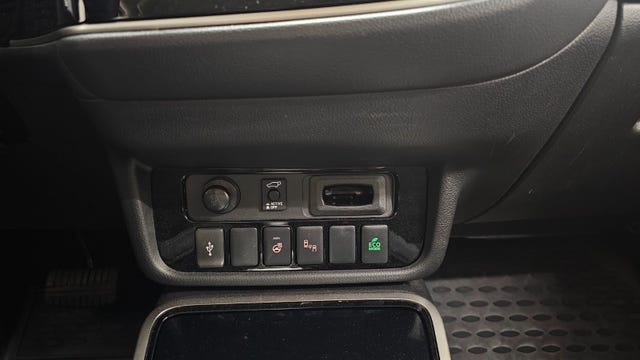 2020 MITSUBISHI OUTLANDER - 23