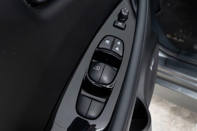 2020 NISSAN LEAF - 29