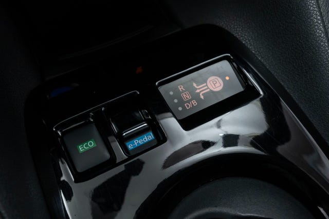 2020 NISSAN LEAF - 27