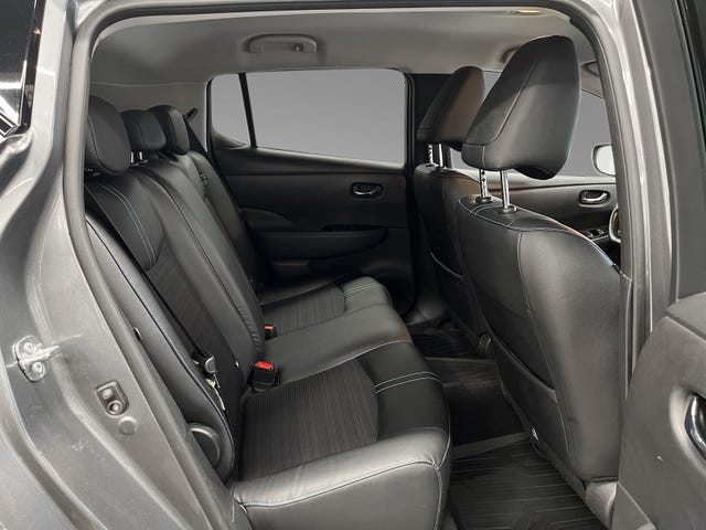 2020 NISSAN LEAF - 24
