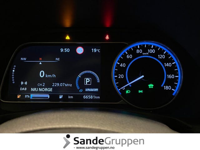 2018 NISSAN LEAF - 15