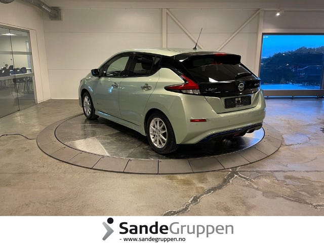 SJNFAAZE1U0018013 2018 NISSAN LEAF-4