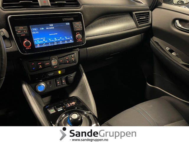 2018 NISSAN LEAF - 16