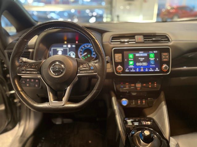 2020 NISSAN LEAF - 10