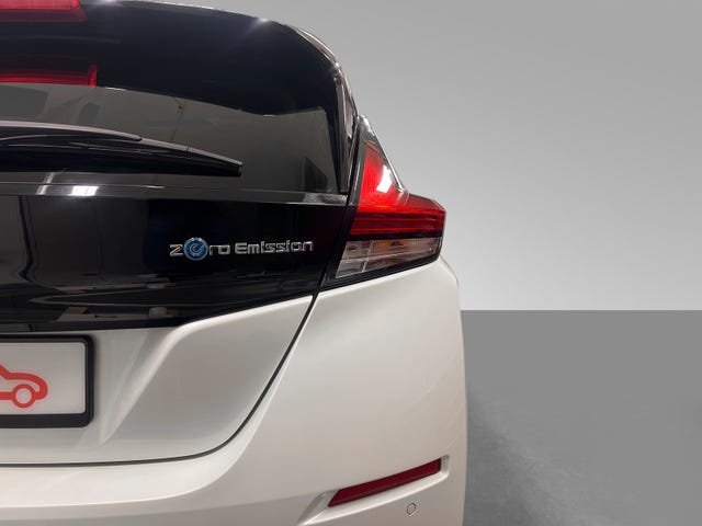 2020 NISSAN LEAF - 8